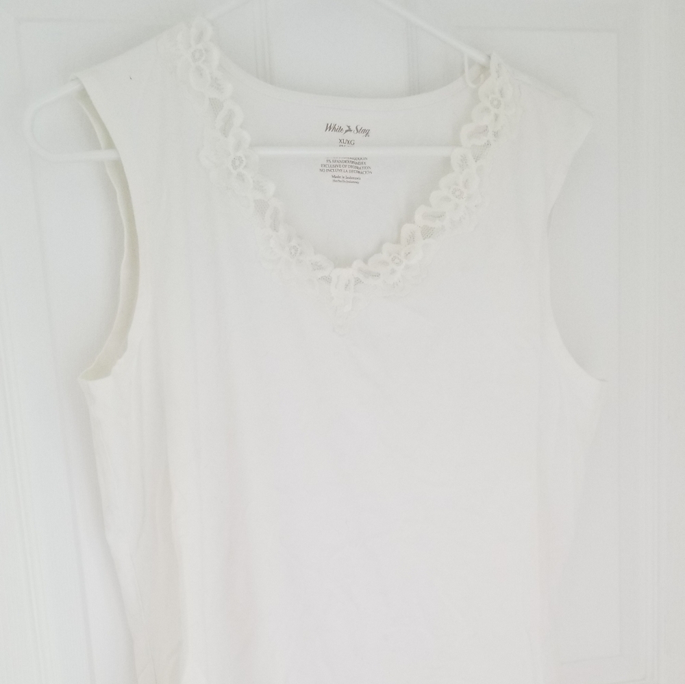 White lace trim neck tank top